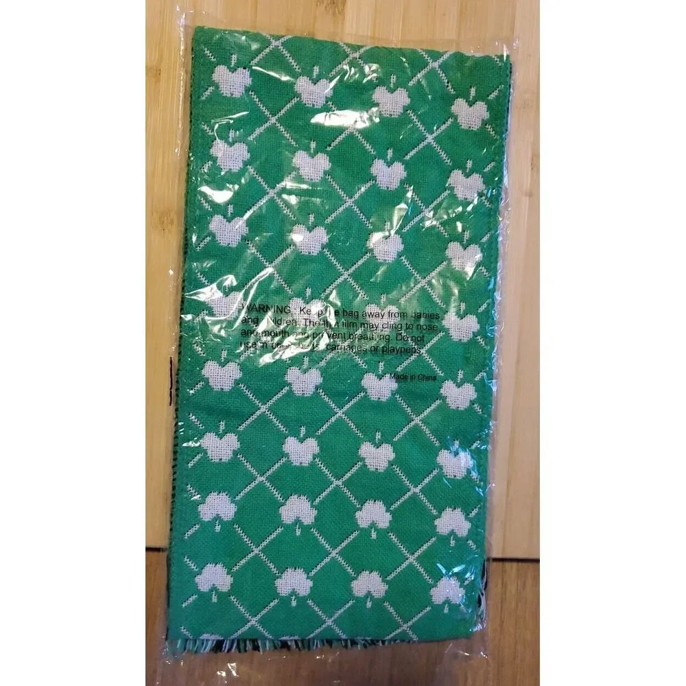 Chicago Bulls NBA Scarf Windy City Green St. Patrick's Day 4 Leaf‎ Clover Promo